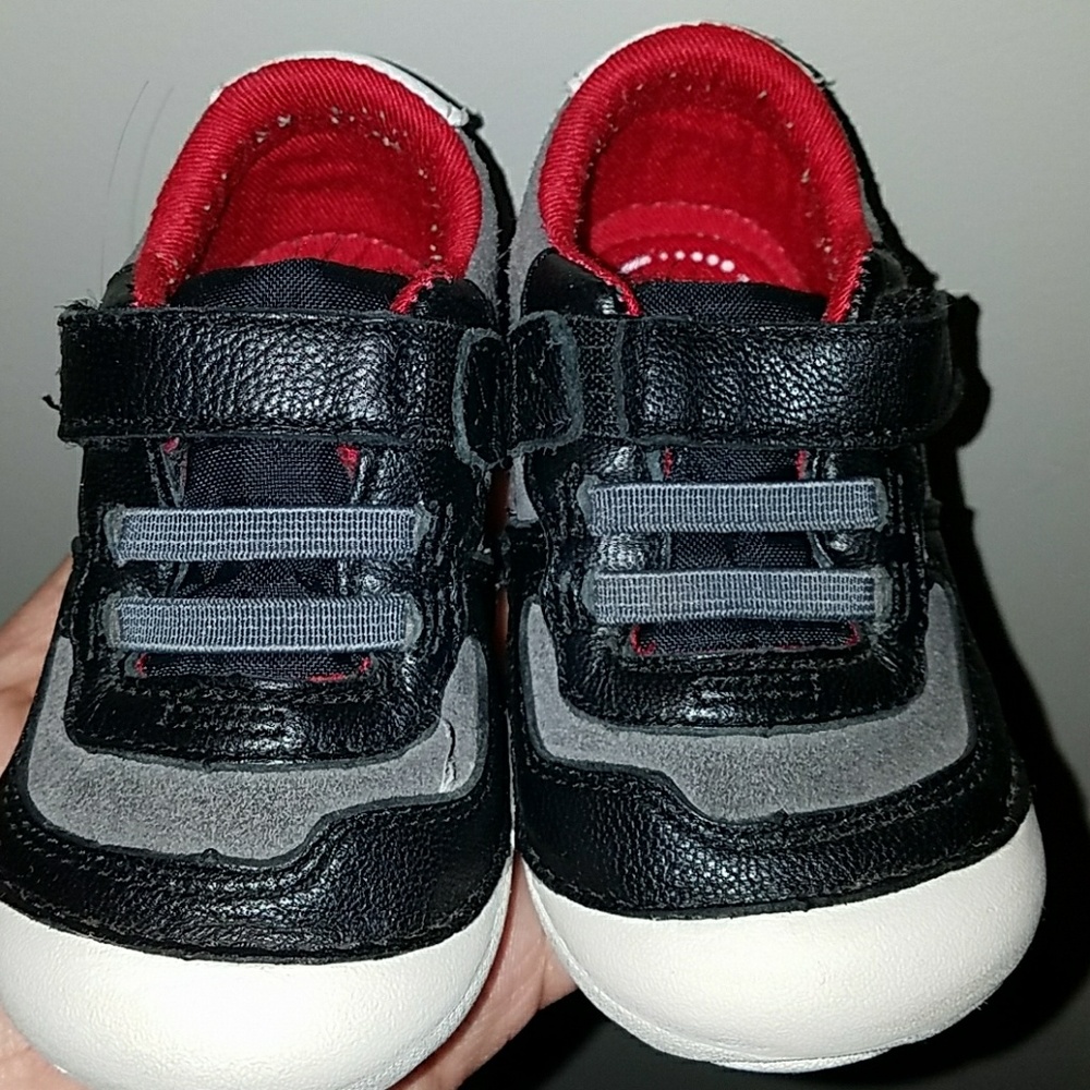 Toddler stride rite shoes